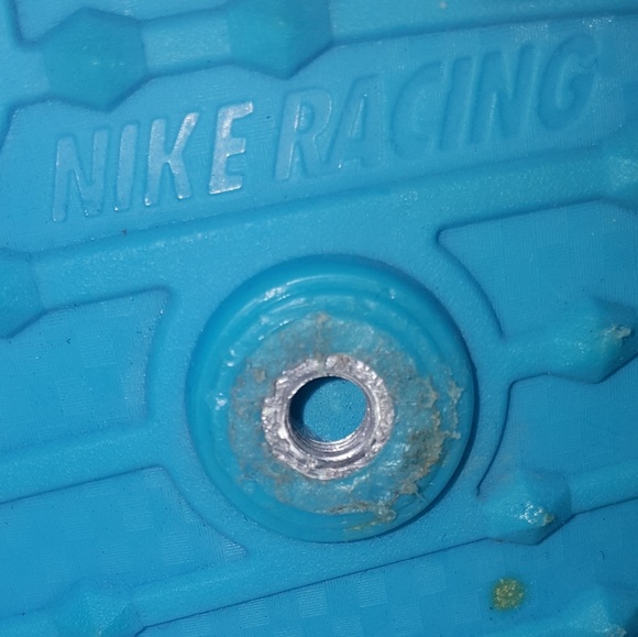 Nike Woman's Cleats - Picture 7 of 8